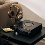 Naim-Unity-Atom-Headphone-Edition-Lifestyle-Ambiente-01