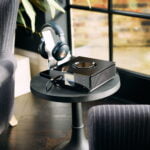 Naim-Unity-Atom-Headphone-Edition-Lifestyle-Ambiente-04