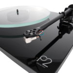 Rega-Planar-2-Detail-Perspective-Right-01-Black-Matte